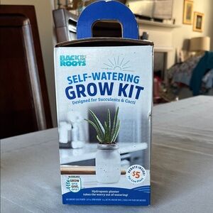 New Back to the Roots Hydroponic Succulent & Cactus Self-Watering Grow Kit